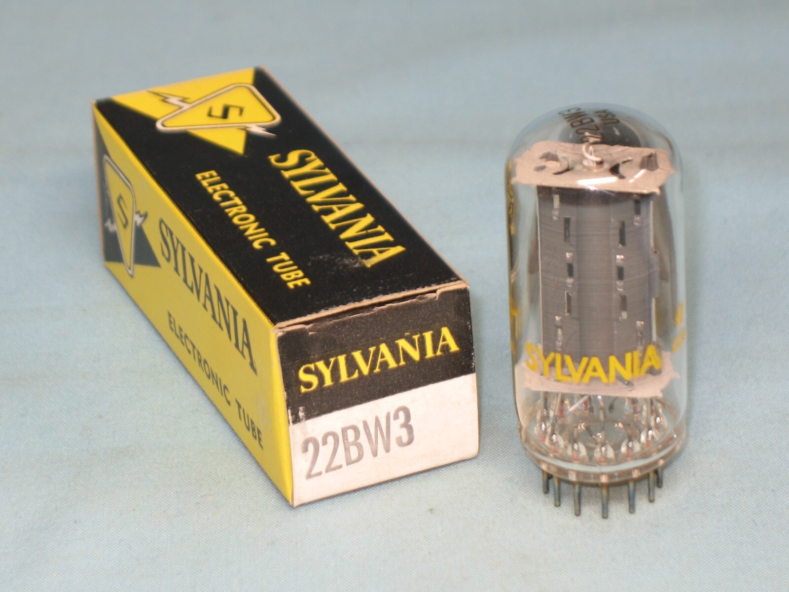 VACUUM TUBE ~ 22BW3 ~ SYLVANIA ~ 22BW3