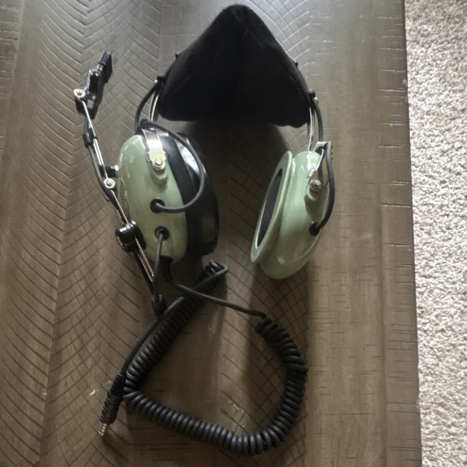 David Clark H10-76 Aviation Headset Mic Made in USA missing ear cup