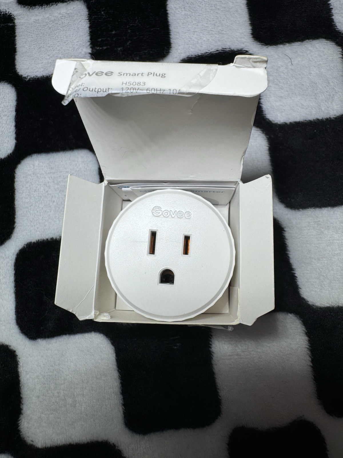 Govee Smart Plug H5083 Wi‑Fi/Bluetooth App-Controlled Timer 120V White