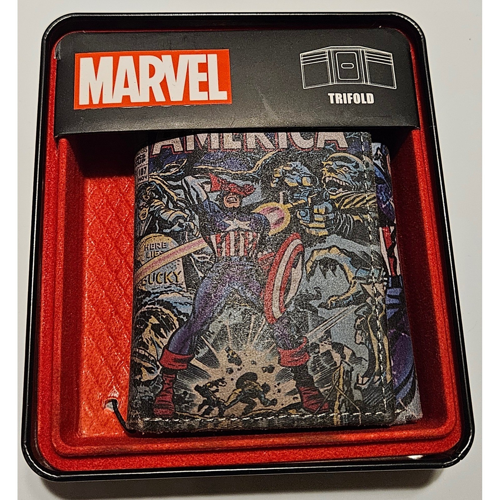 Marvel Captain America Comic Trifold Wallet in Collectible Tin New