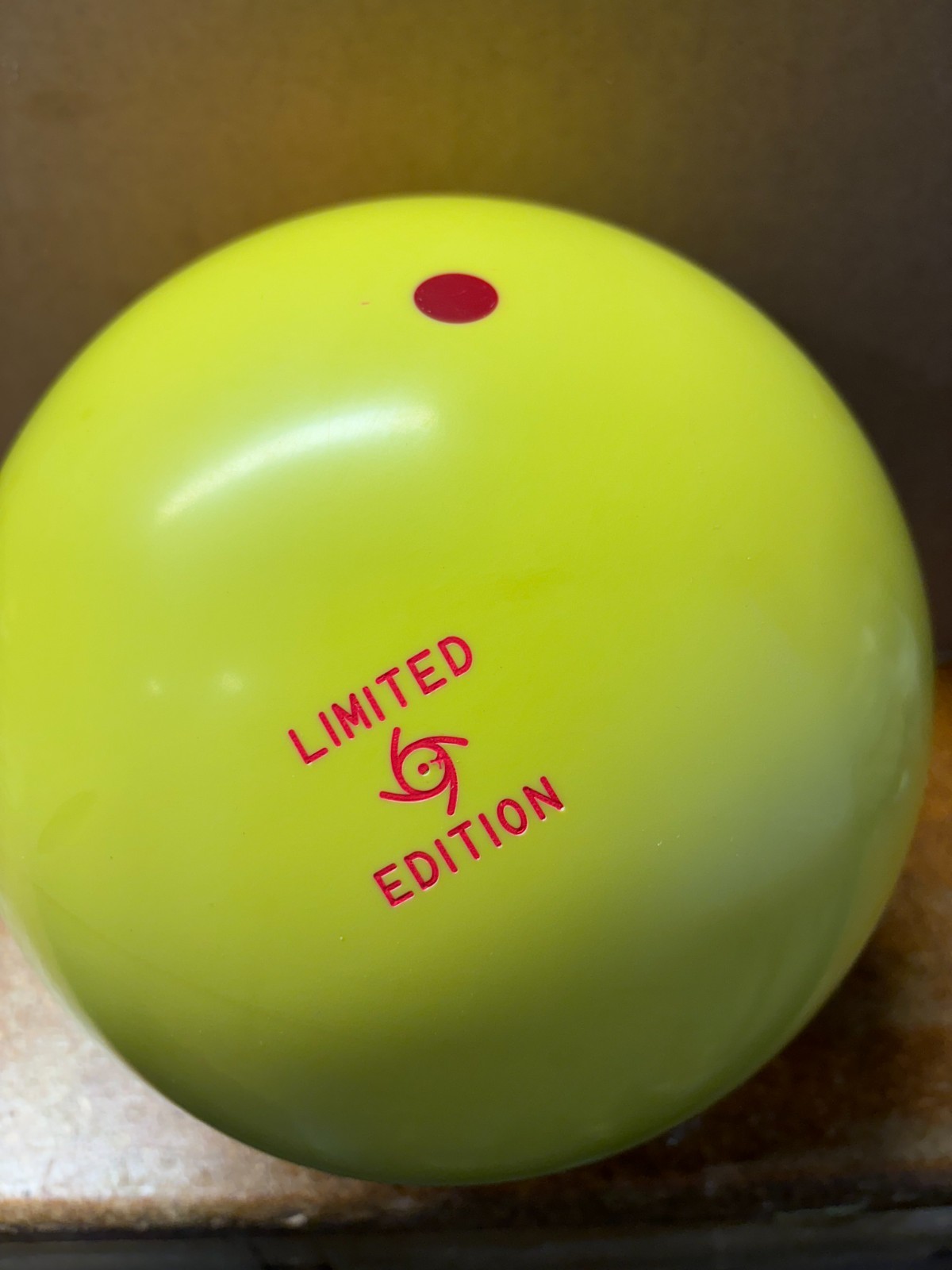 NIB 15# Storm Sunstorm Bowling Ball