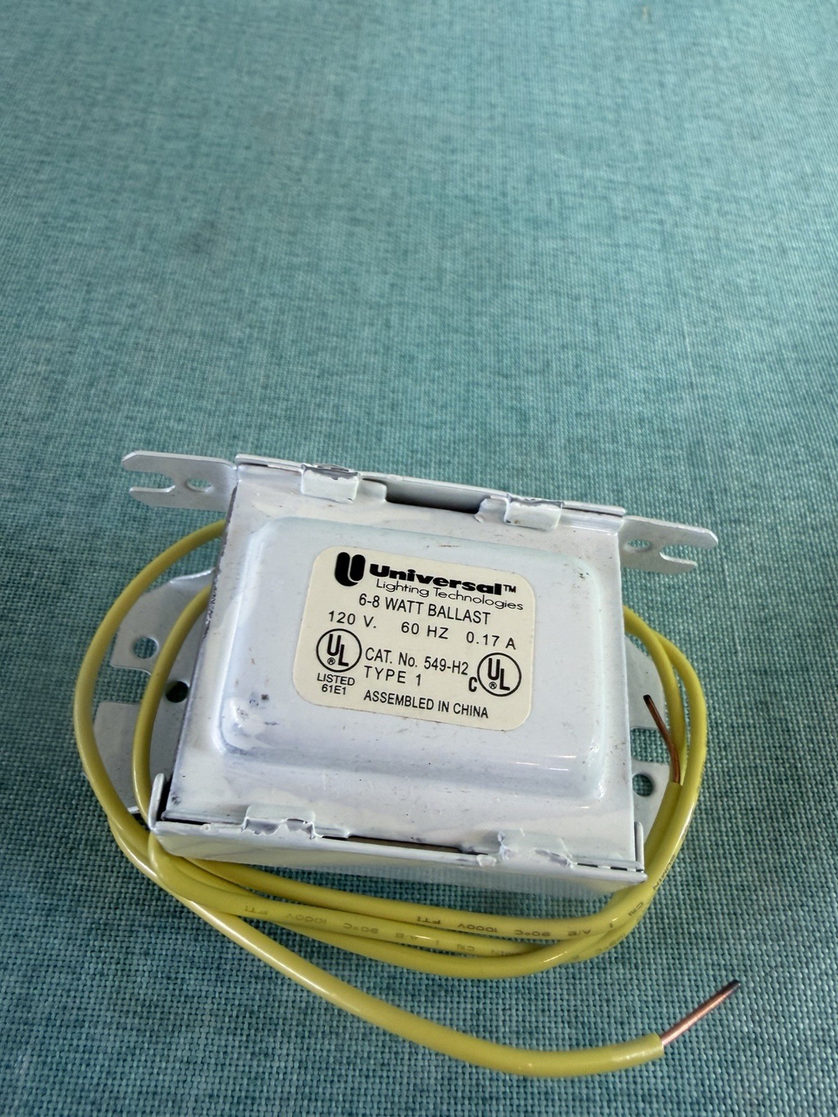 Lot Of 2. Universal Lighting Technologies Model 549H2