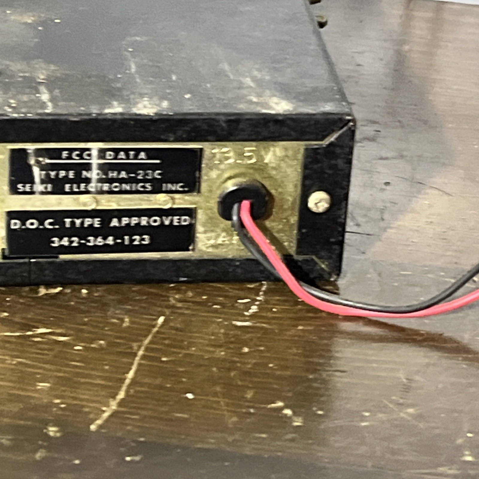Audiovox MCB-1000 CB Radio Transceiver 23 Channel - Powers On