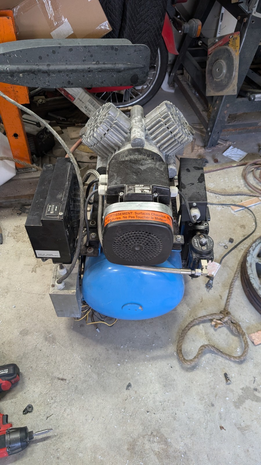 Jun-Air CustomAir Dental Air Compressor 2000-40BD2 Quiet 230V 40L Restored