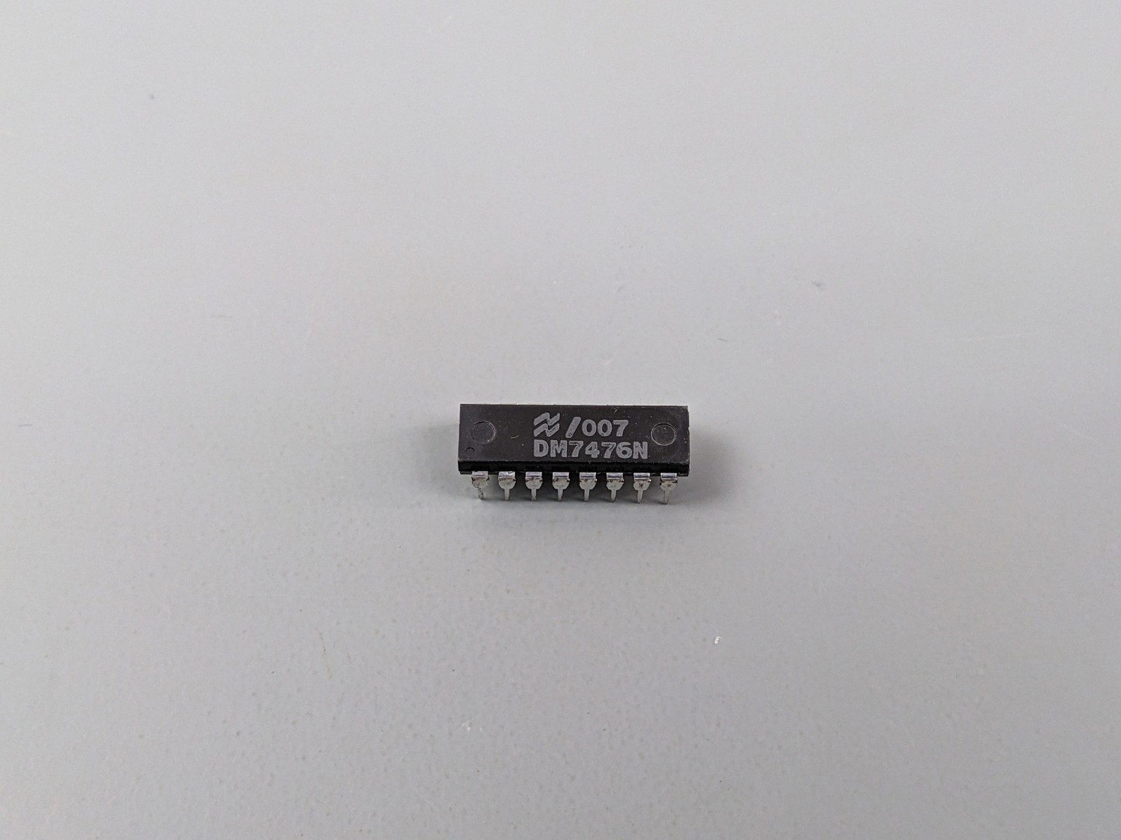 (4) DM7476N Dual J-K Flip-Flop ICs