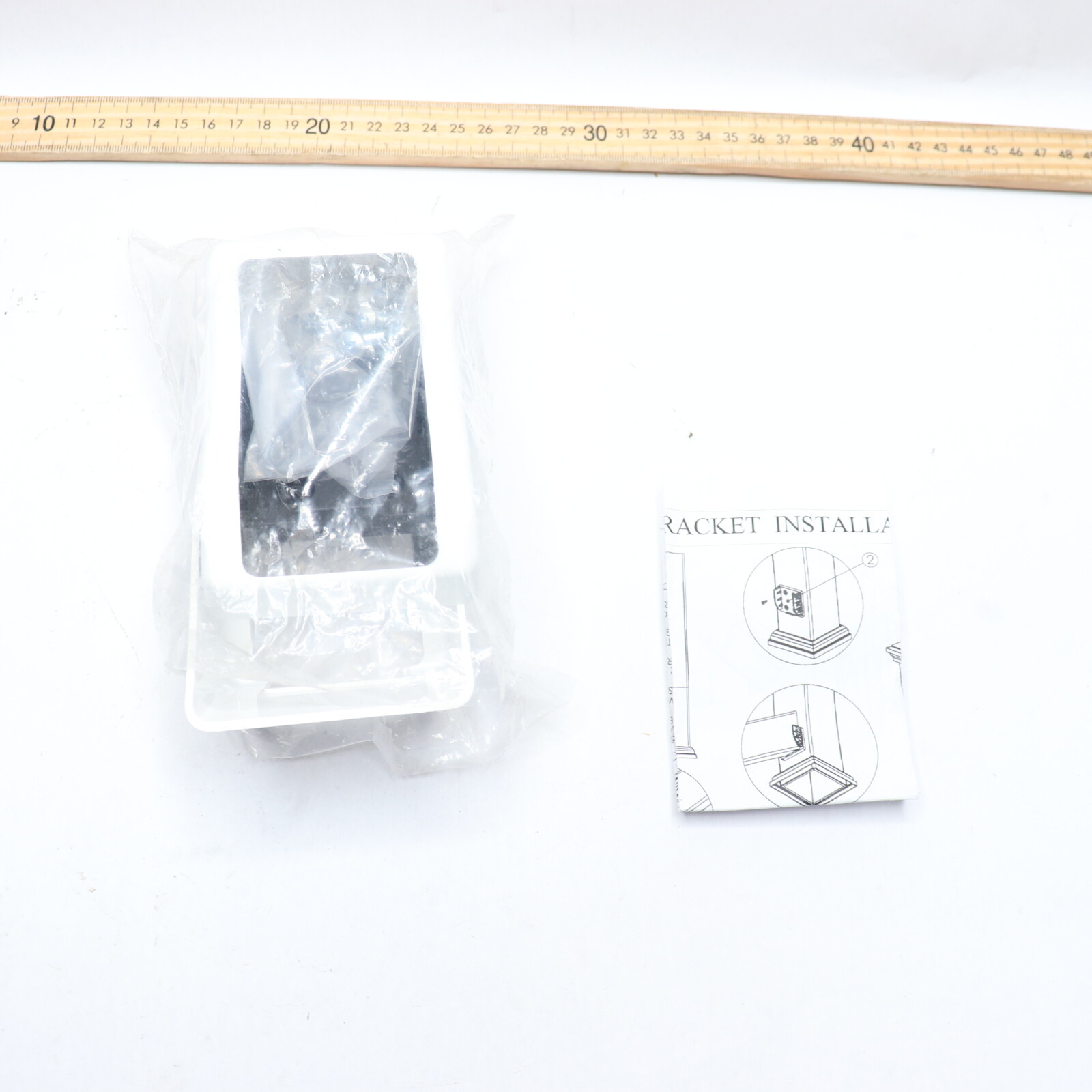 (2-Pk) Vinyl Stairway Brackets 2" X 3-1/2"