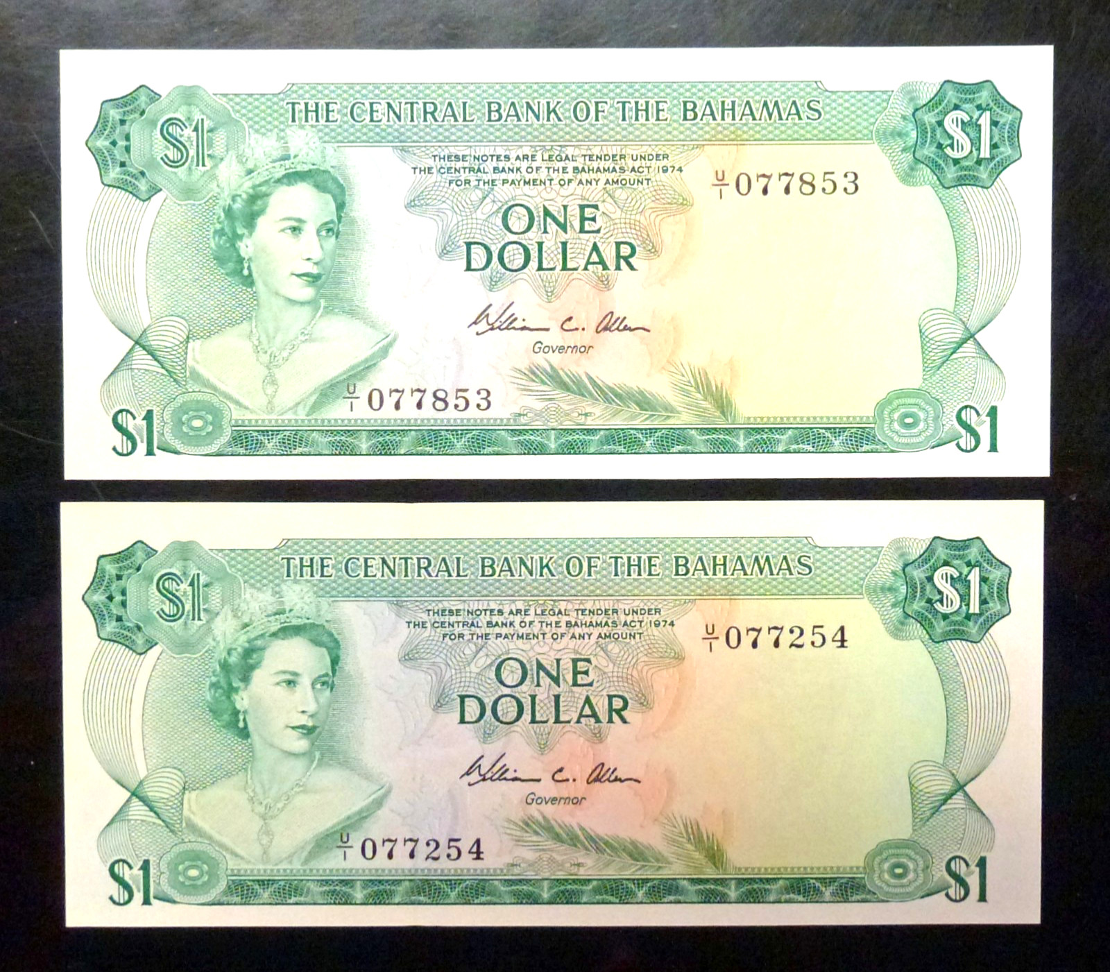 1974 BAHAMAS $1 P35b  2 Consecutively  serial numbers, UNC Coral Reef fish
