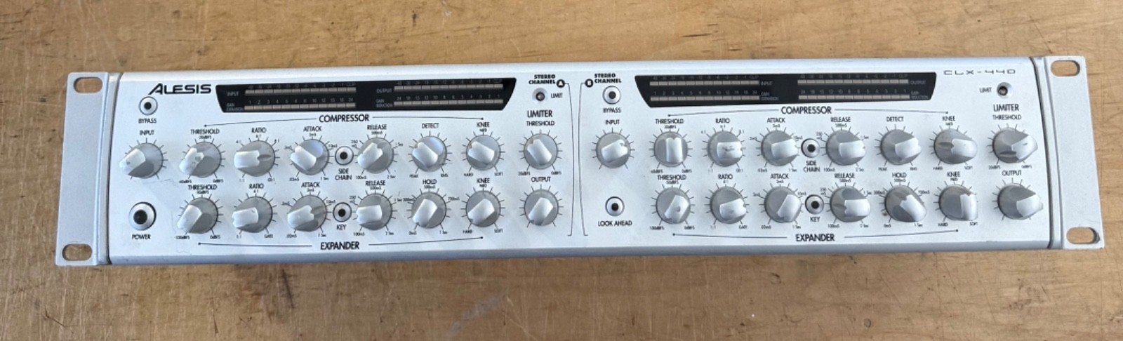 Alesis CLX-440 Dual Stereo Digitally Controlled Compressor/Expander/ Limiter