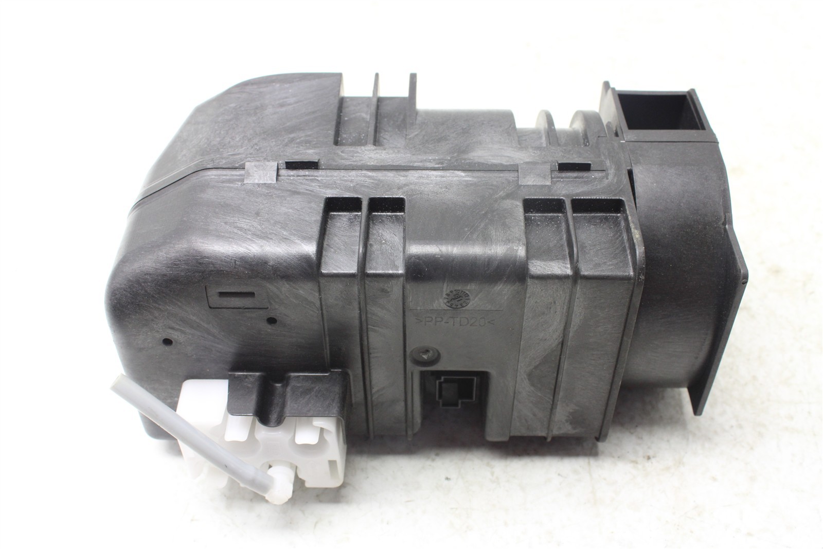 2019 Mercedes AMG S63 W222 Multicontour Pneumatic Pump Module A0008002200 14-20