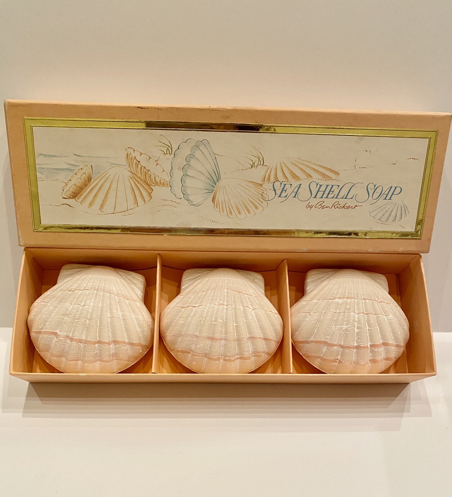 Vintage Box of 3 Large Pink SEASHELL SOAPS By Ben Rickert NIB