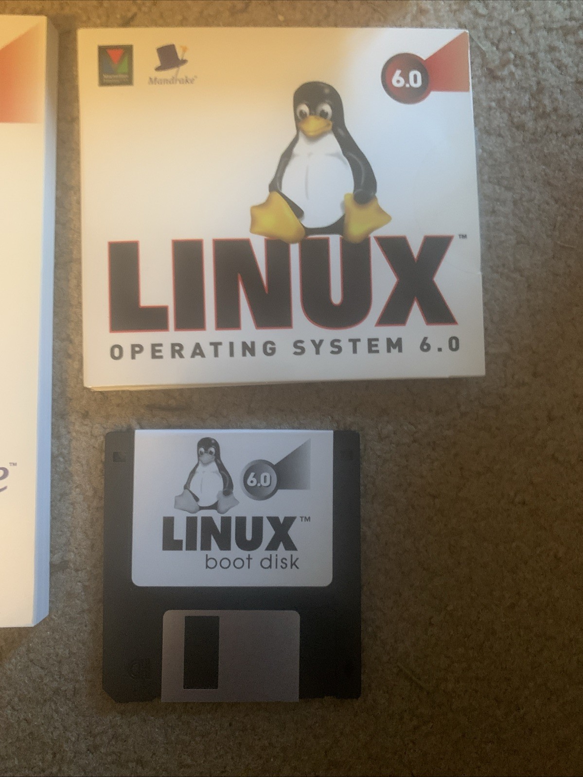 Complete Linux Operating System 6.0 – Linux Mandrake Red Hat Edition CIB