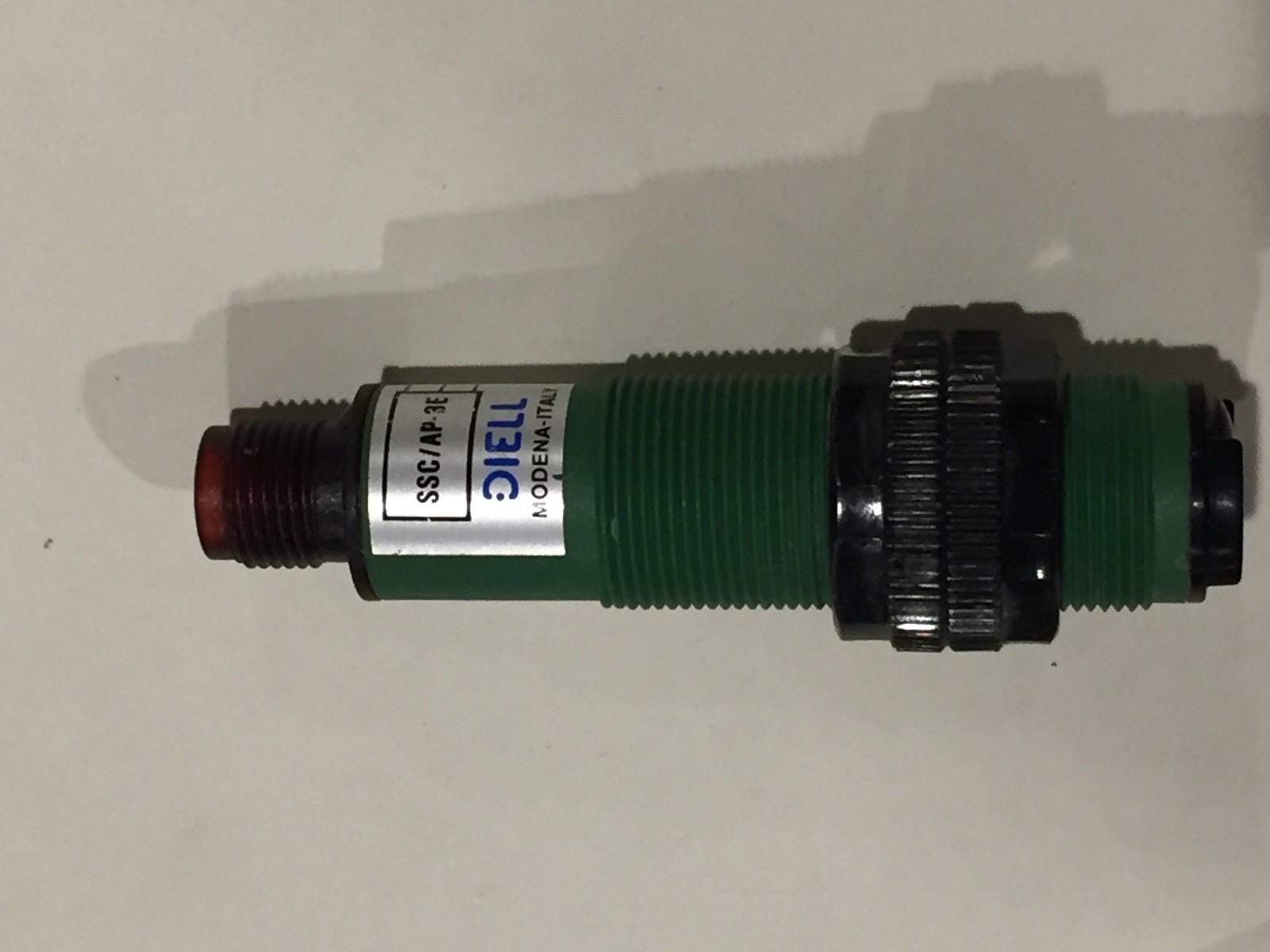 NEW DIELL SSC/AP-3E 10-30VDC 100mA Photoelectric Switch  Free Shipping!