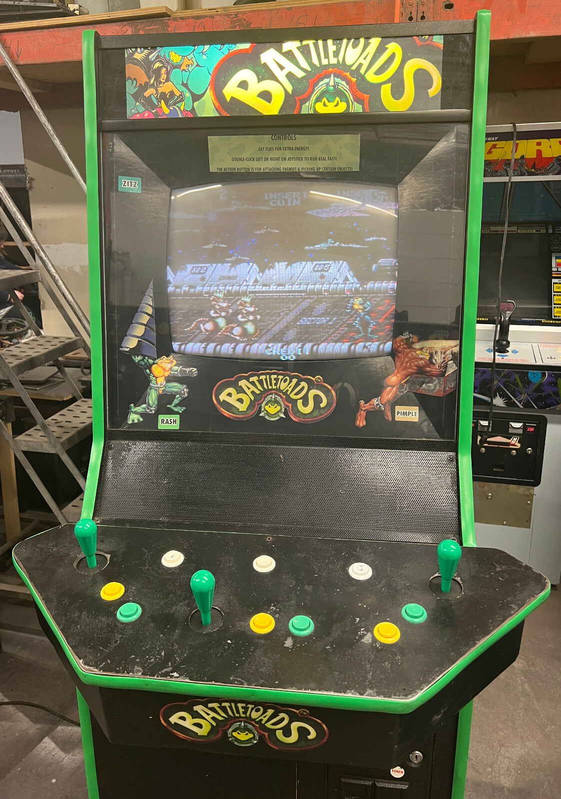 BATTLETOADS ARCADE MACHINE by RARE COIN GAMES INC 1994