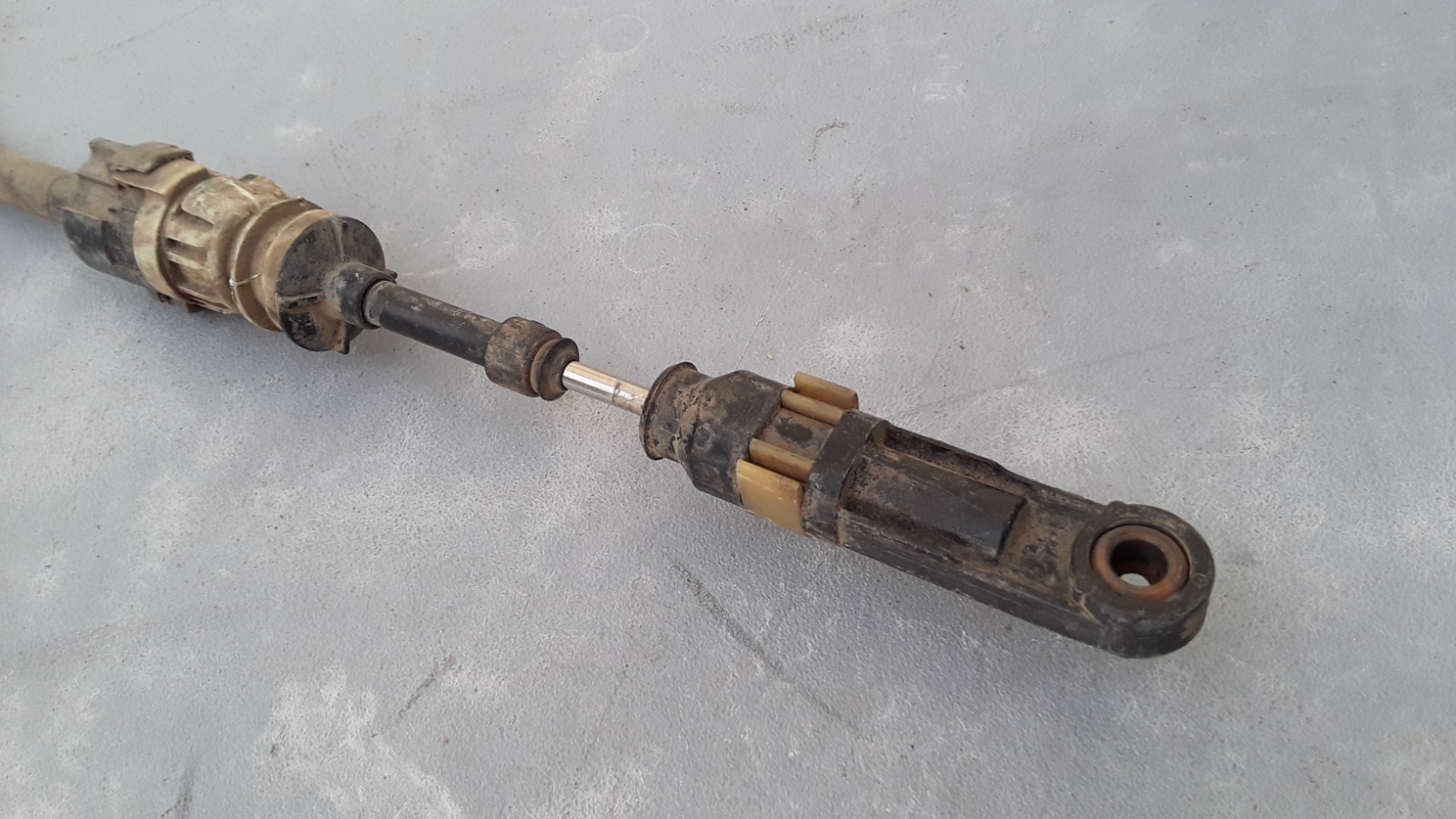 14-21 RAM PROMASTER-Shifter Gear Floor Shift Selector 05154965AA