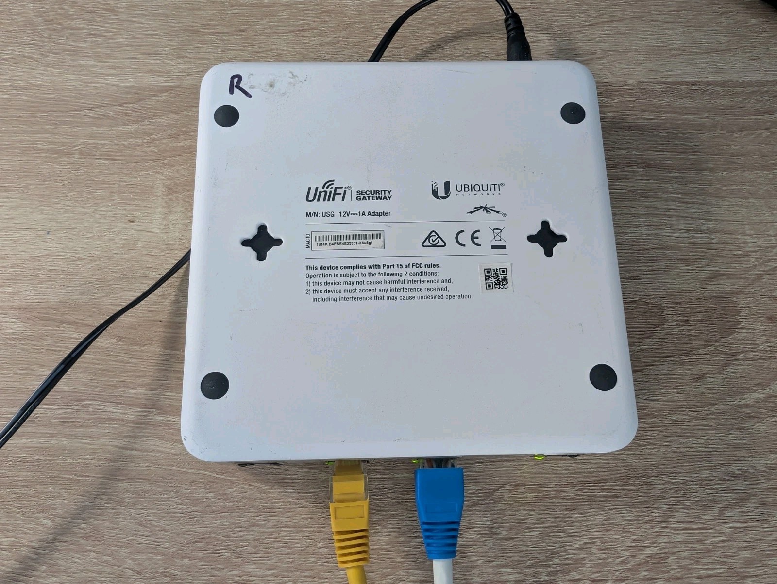 Ubiquiti Networks UniFi Security Gateway - White (USG)