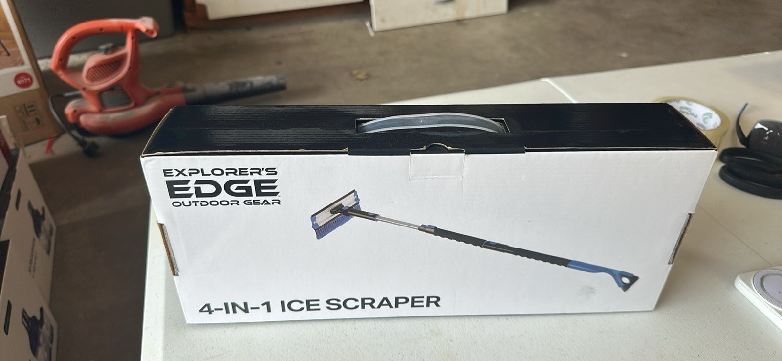 Explorer’s Edge 4-in-1 Extendable Ice Scraper & Snow Brush – New