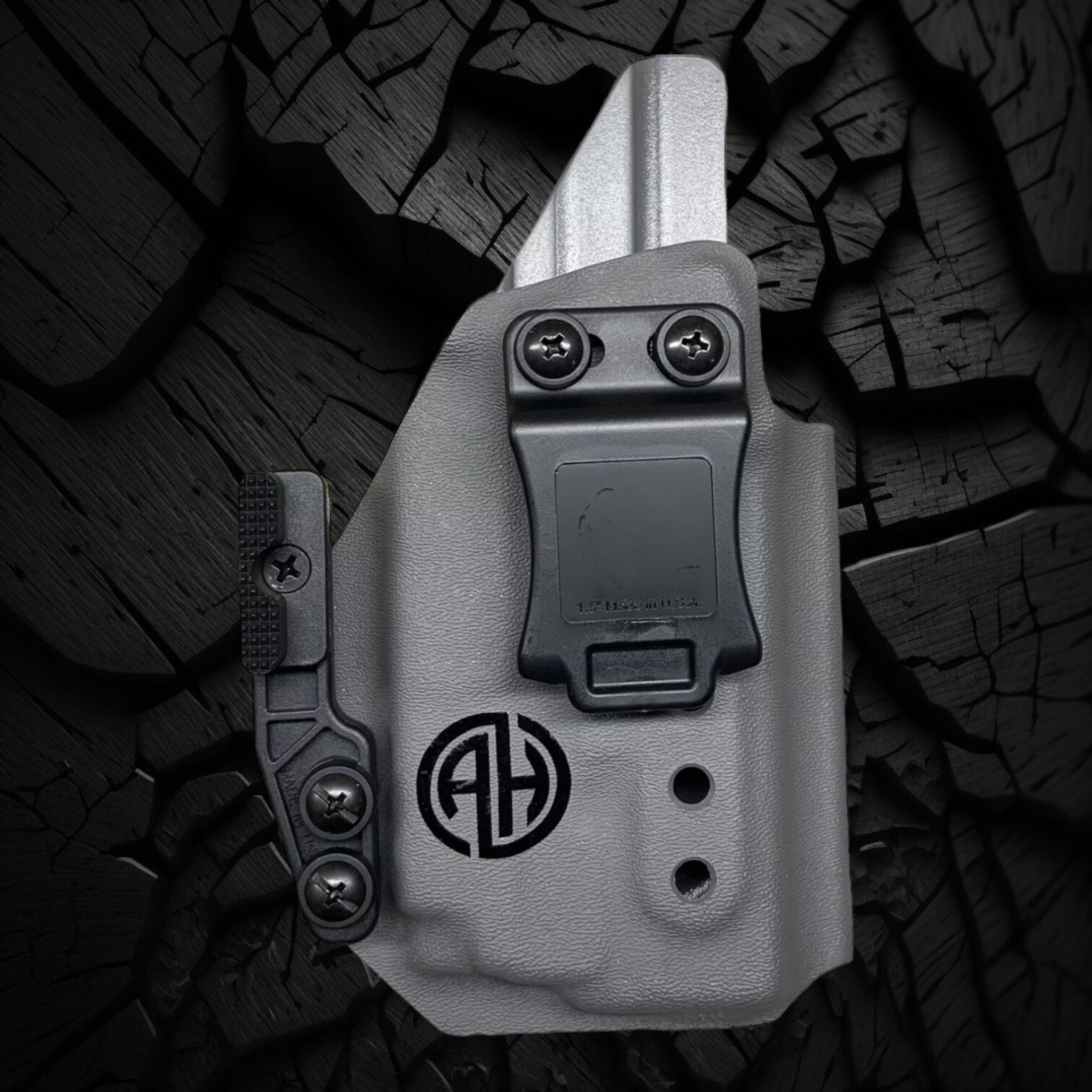 IWB Holster For Glock 19/19x/45 With Olight PL Mini 2! Will Not Fit Pl Mini 1