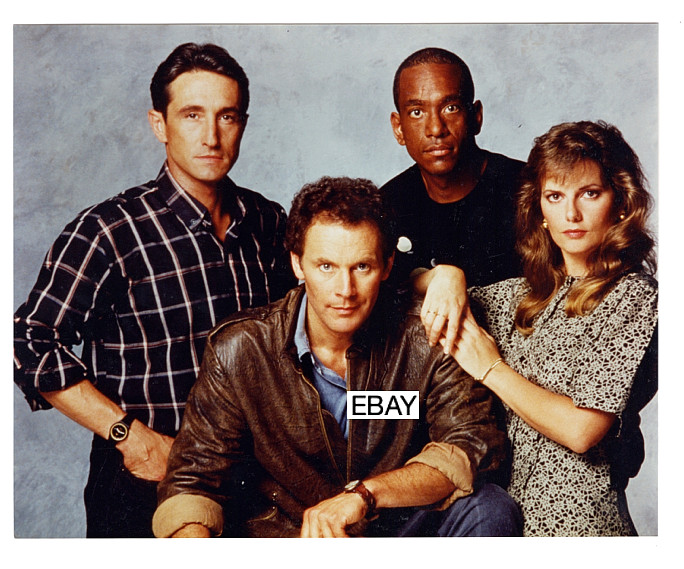 SALE: WAR OF THE WORLDS 1988 SCI-FI TV SERIES PROMO CAST PHOTO MARTIAN INVASION