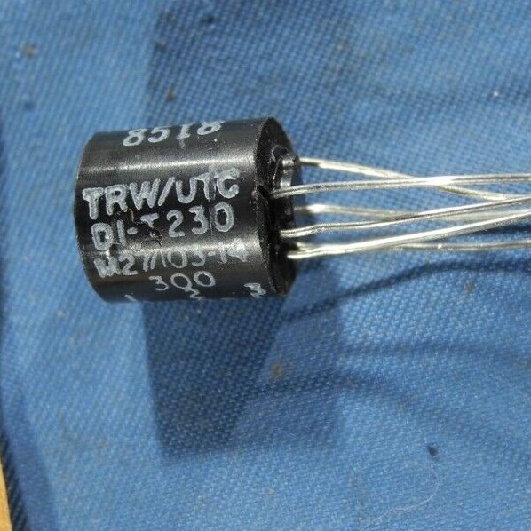 (1) TRW / UTC D1-T230 Audio Transformer (NOS)