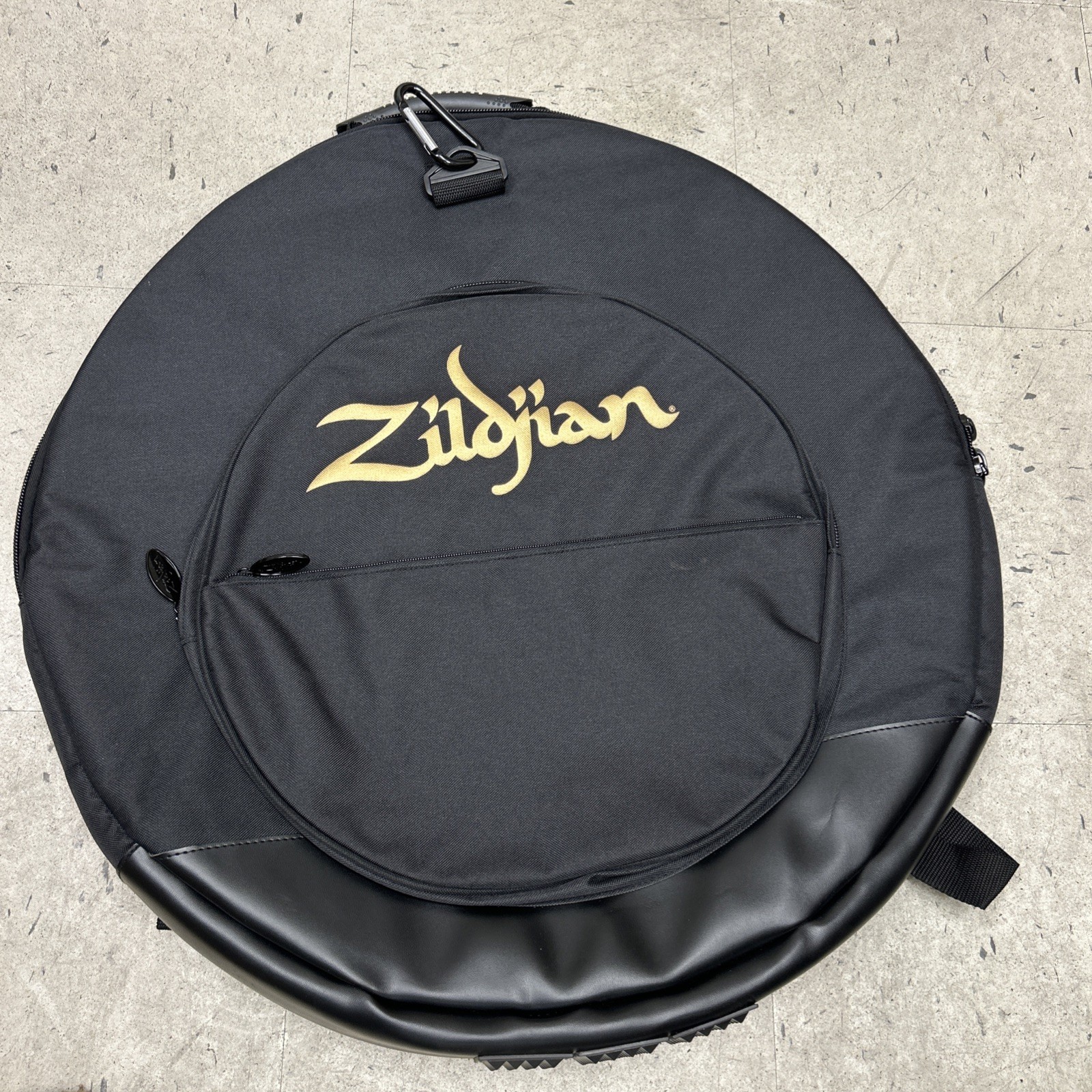 Zildjian Gig Cymbal Bag 22" Black Backpack with Cymbal Dividers for Music