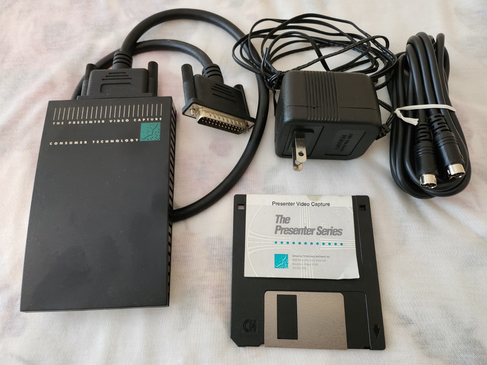 VINTAGE DESKTOP PRESENTER VIDEO CAPTURE MODEL FGN-100