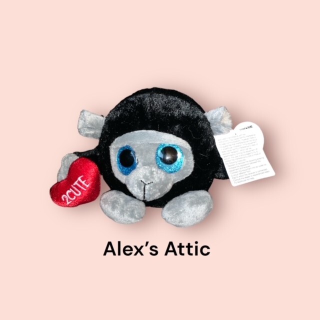 Valentine Animated Monkey Gorilla Plush Heart Spins Sings "I Know You Want Me".