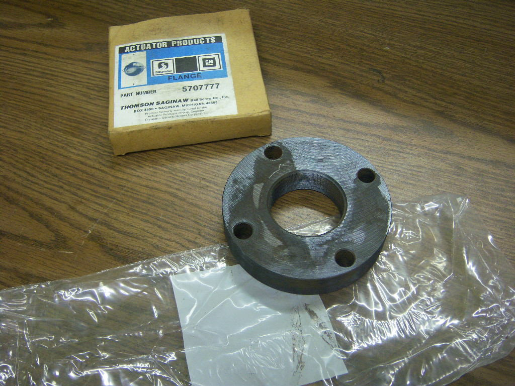 THOMSON SAGINAW ACTUATOR FLANGE # 5707777 ~NIB~