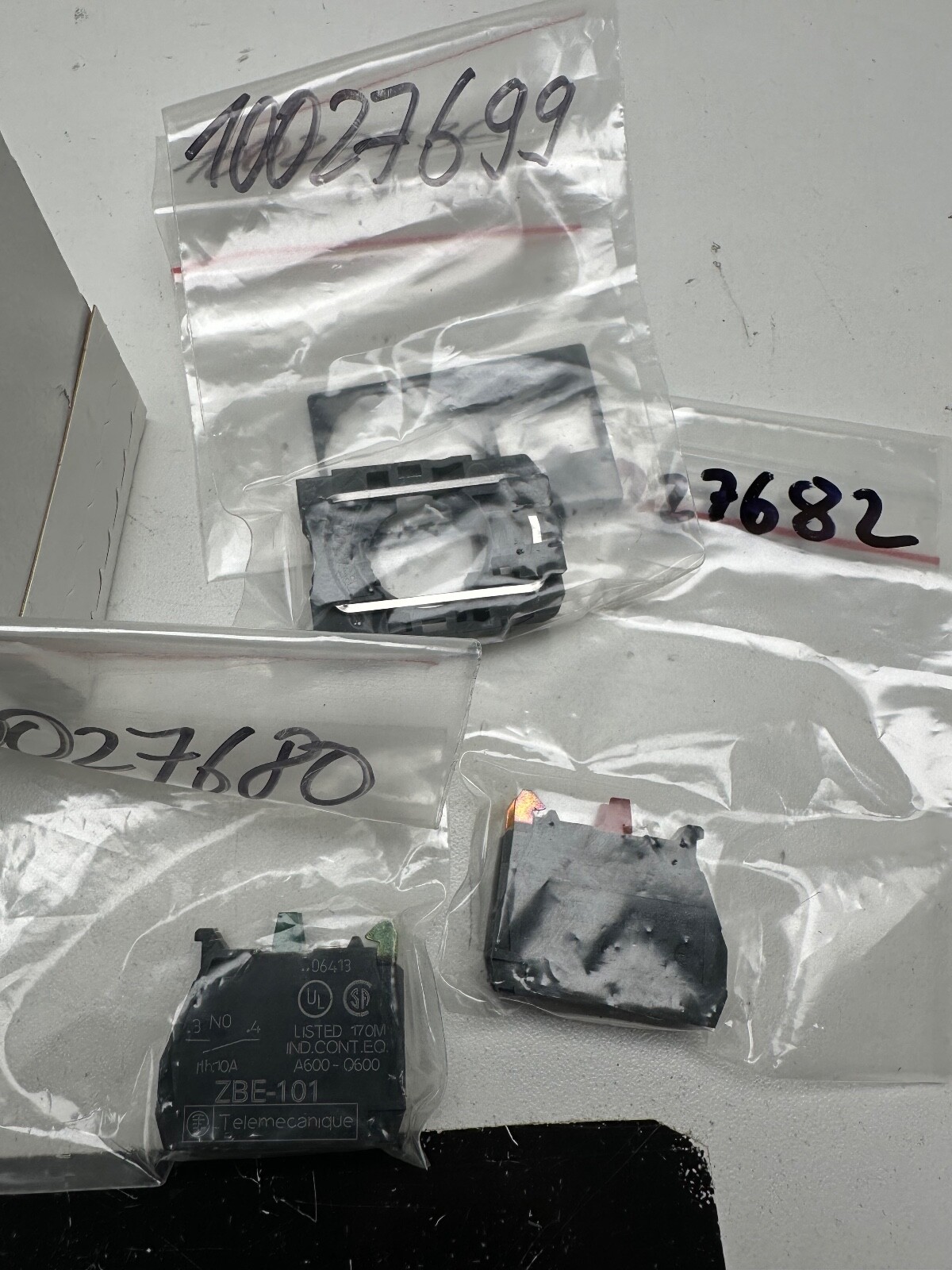 Telemecanique ZB5 AG4 Selector Switch New