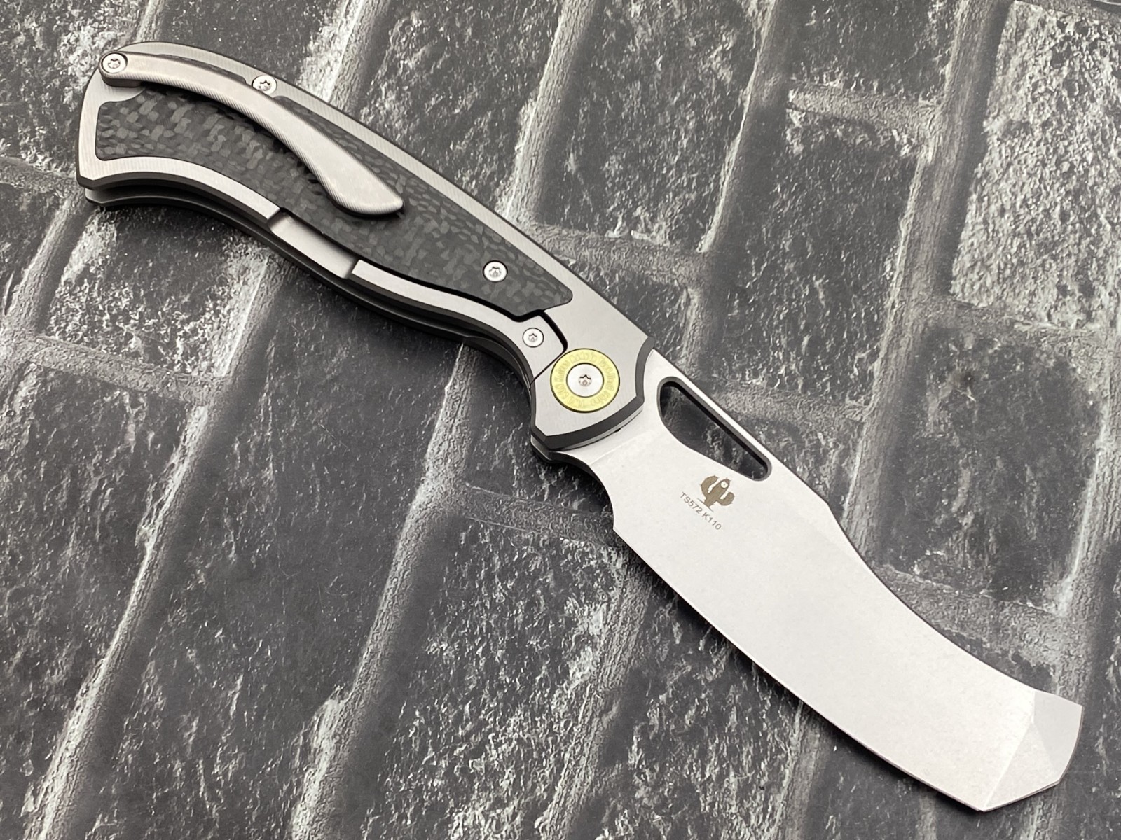 Twosun TS572-K110-CF Folding Knife K110 Blade Titanium/CF Handle Pocket Knife