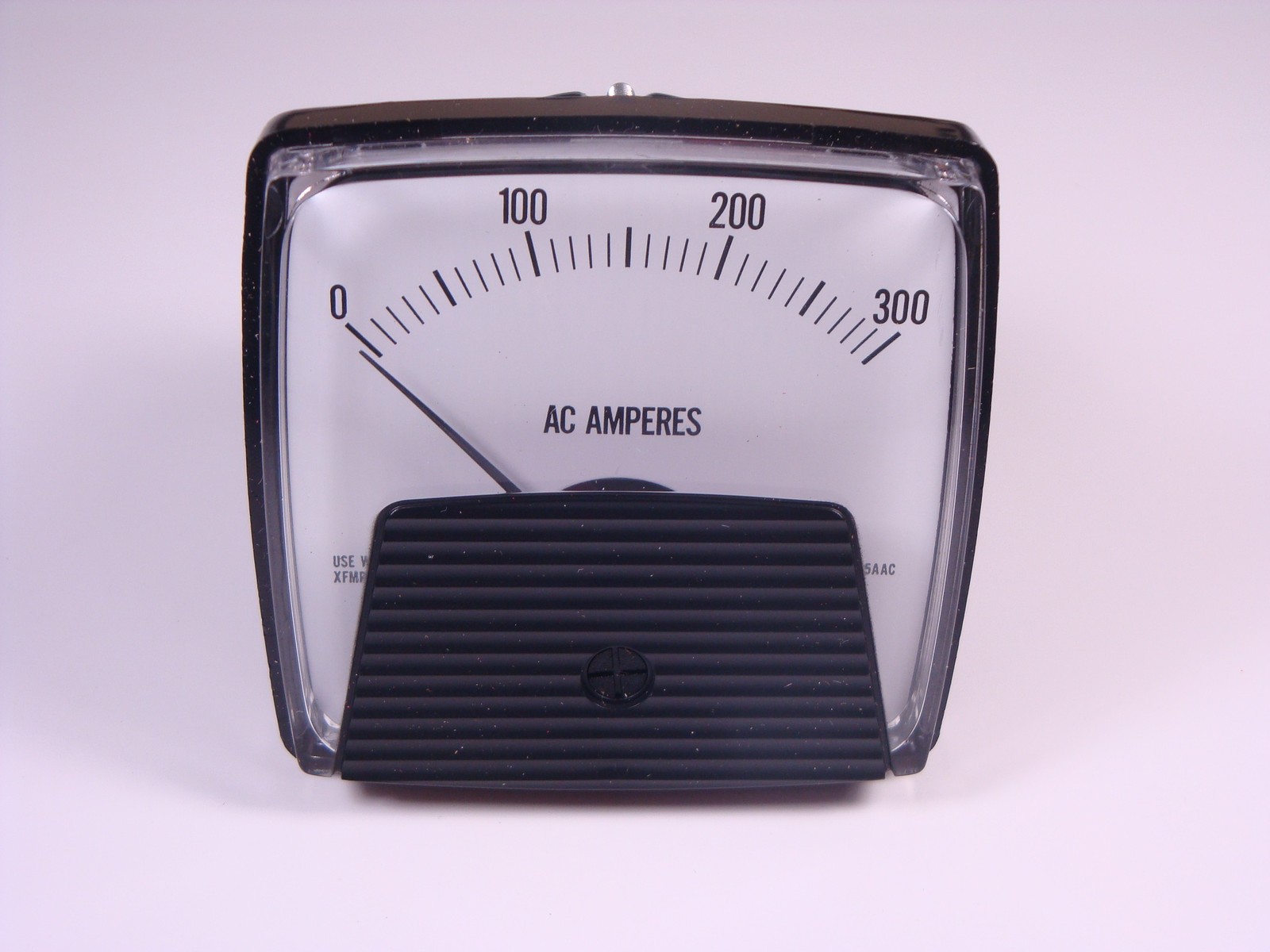 2PB-AAAX-300 CMI Modutec Panel Meter 0-300 AC Amperes 800 Peak-Grnd Crompton NOS