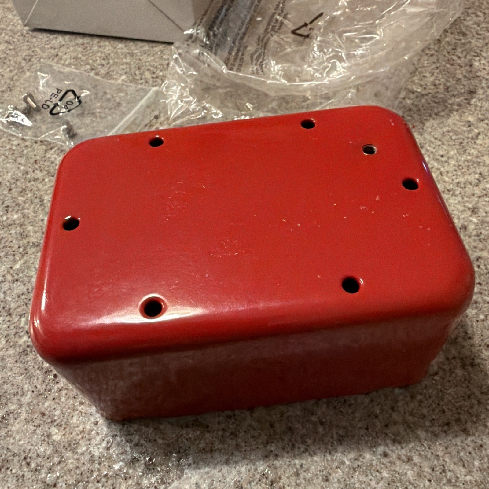 UNBRANDED RED METAL SGB - 32S-H - SURFACE MOUNT