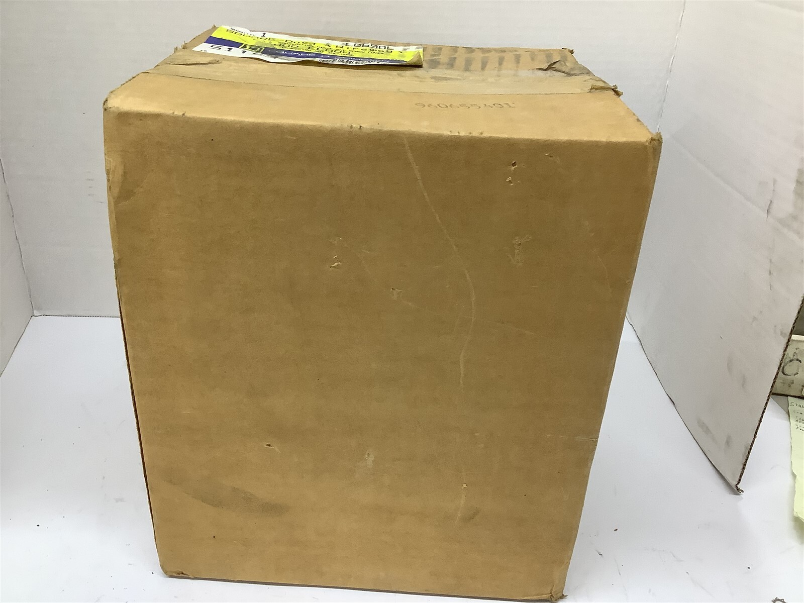 Sqaure D LD690L 6" x 6" Wire Way 90D Elbow
