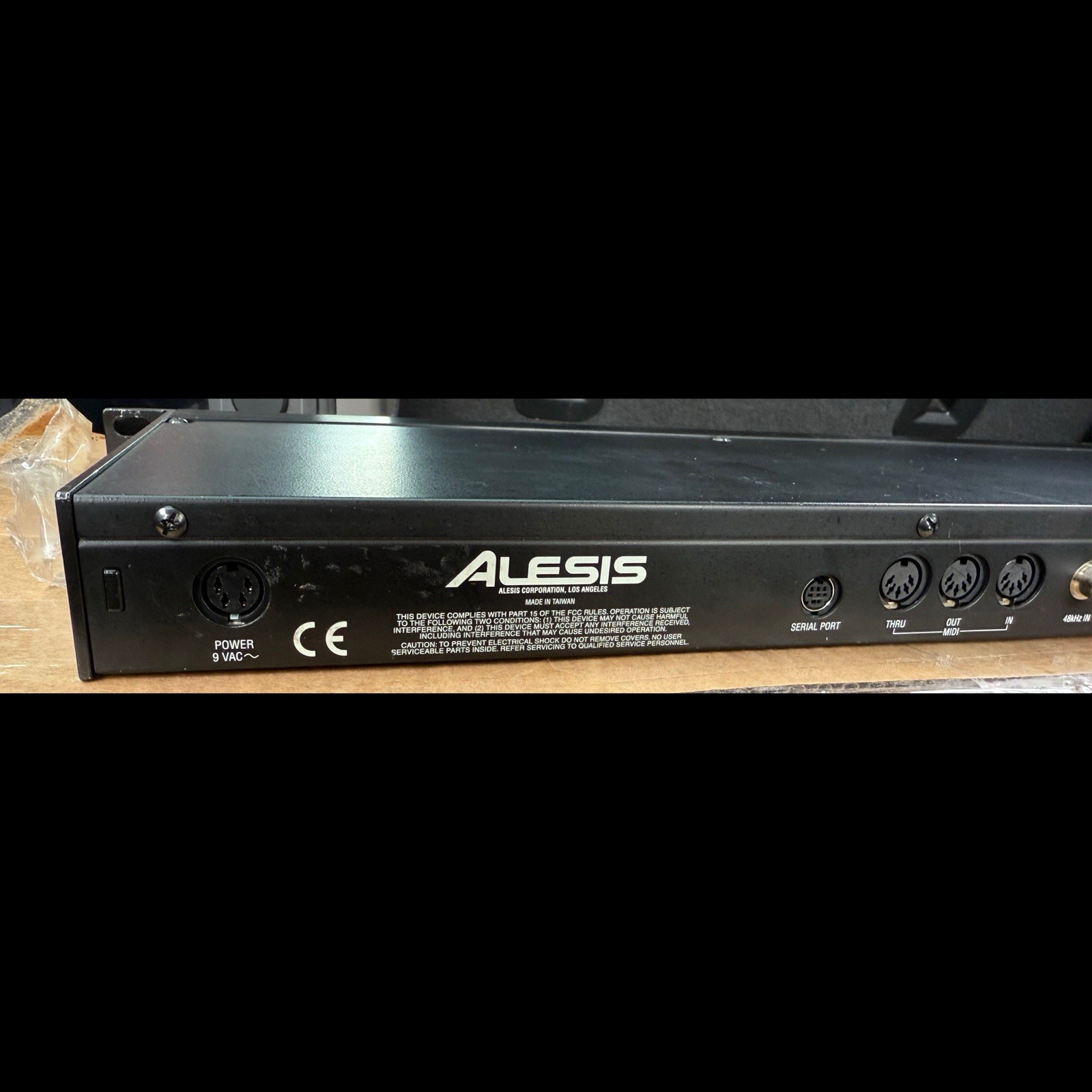 Alesis QSR Rackmount Synth Module w/ Power Adapter