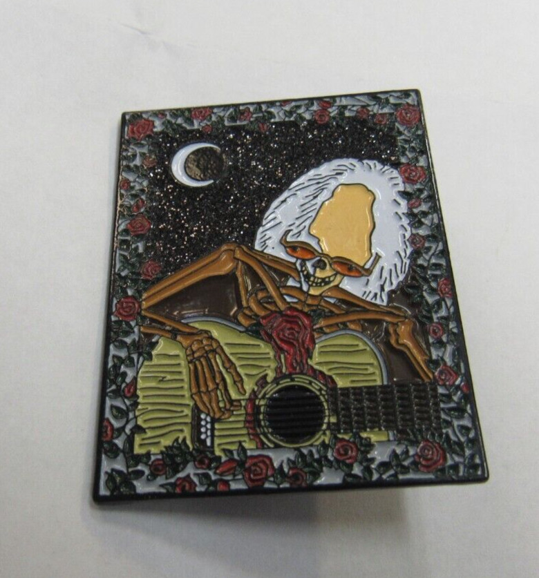 GRATEFUL DEAD LAPEL PIN  NEW   VINTAGE   RARE COLLECTIBLE  RELIX