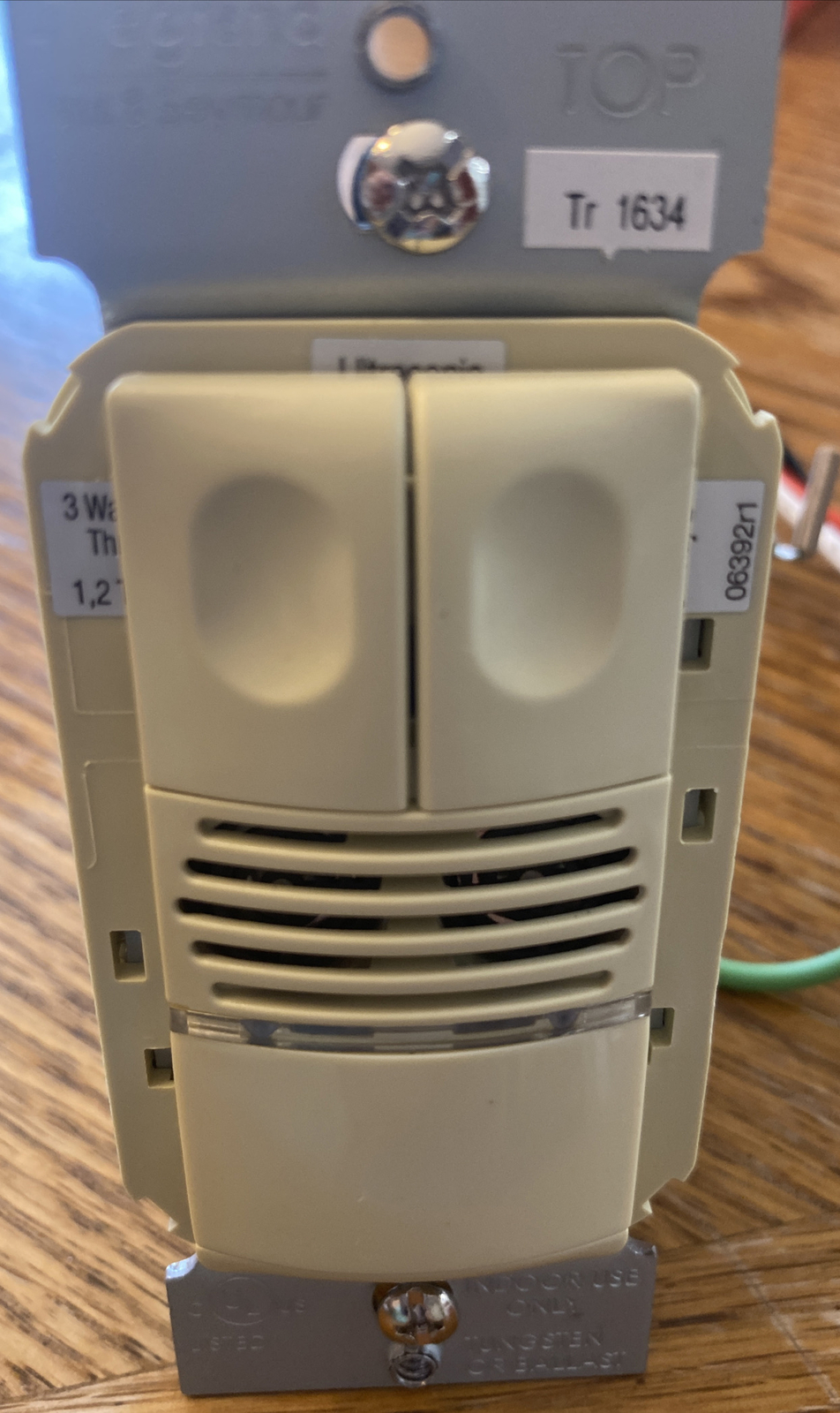 10 Of Wall Switch Pass & Seymour WDT200-l Dual Tech (V3)occupancy Sensor 800W