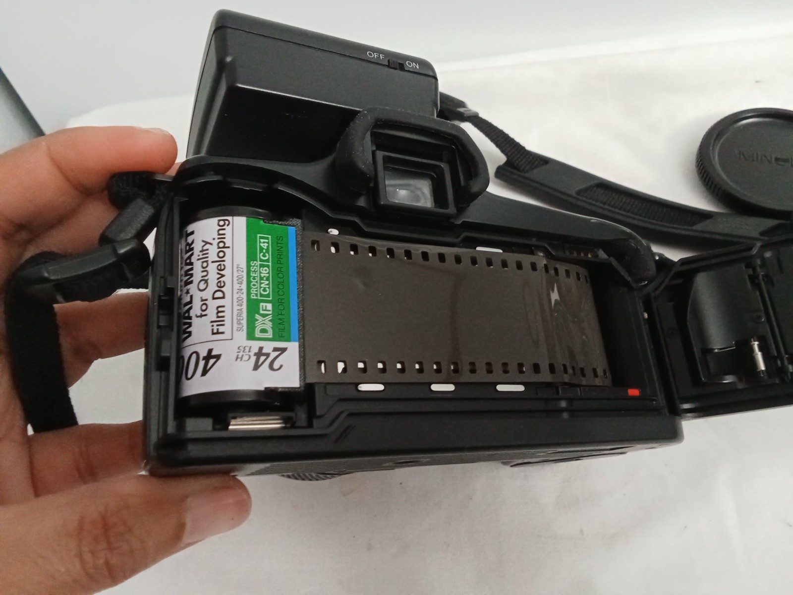 Minolta Maxxum 3000i 35mm Camera With Flash Untested