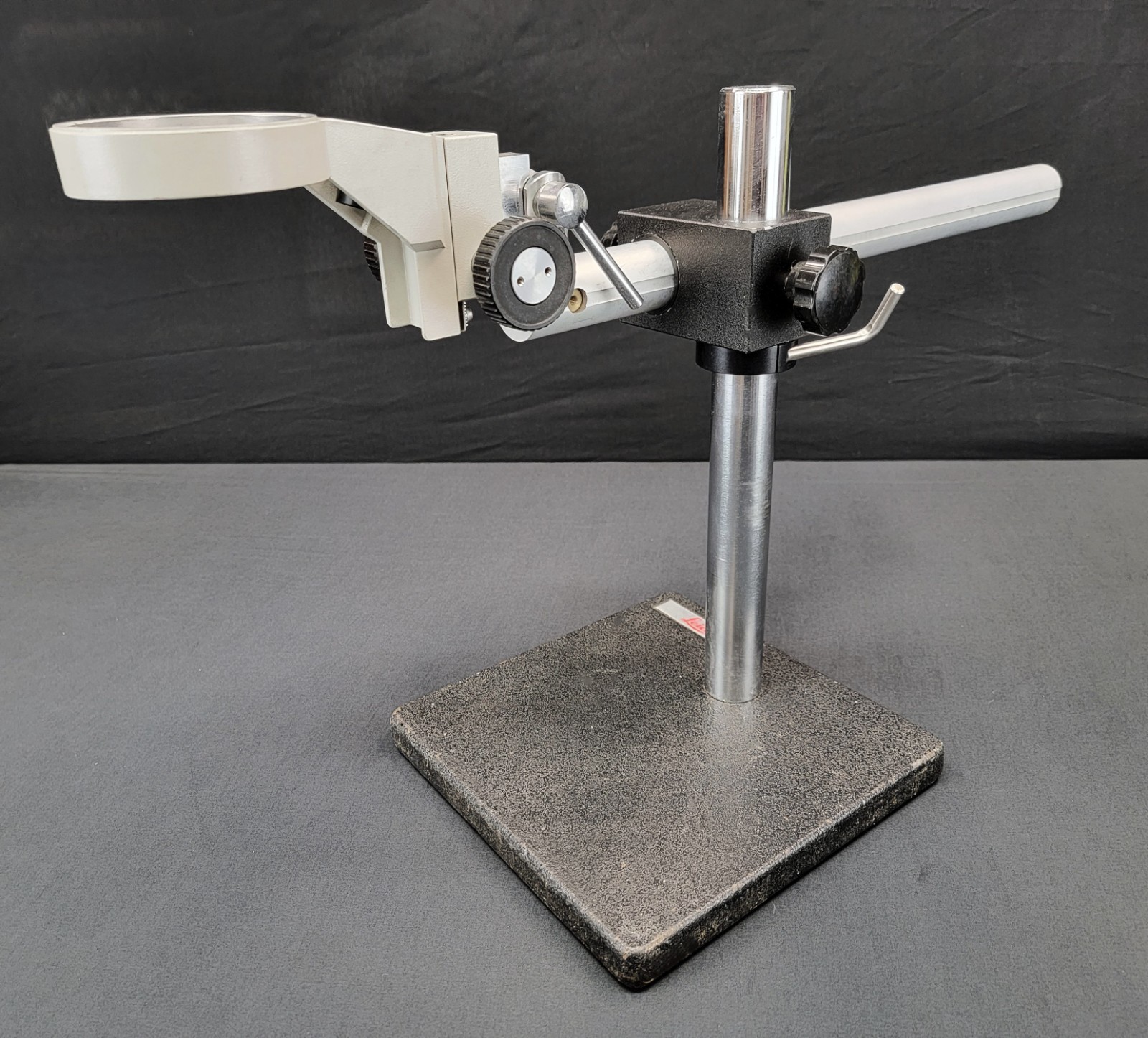 Leica Single Arm Microscope Boom Stand