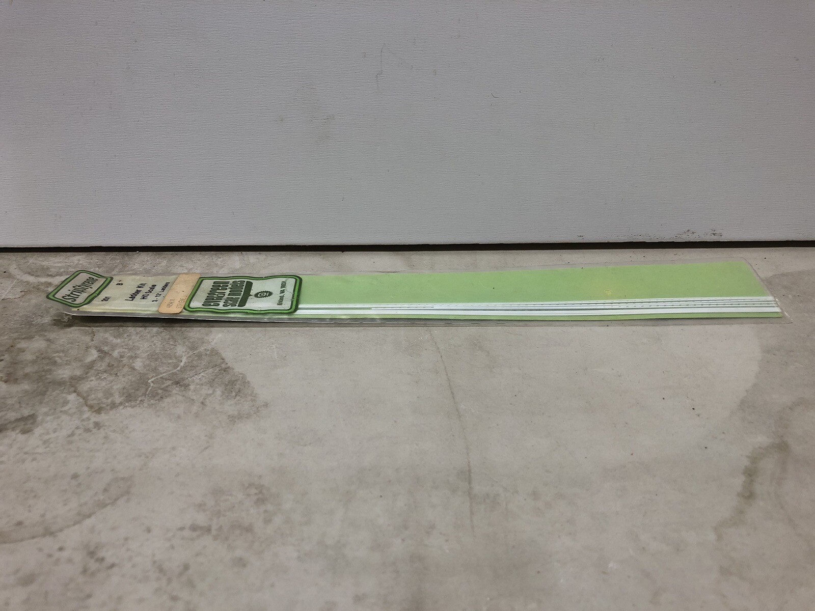 Evergreen Scale Models HO Scale 2-12" Ladders 201 B