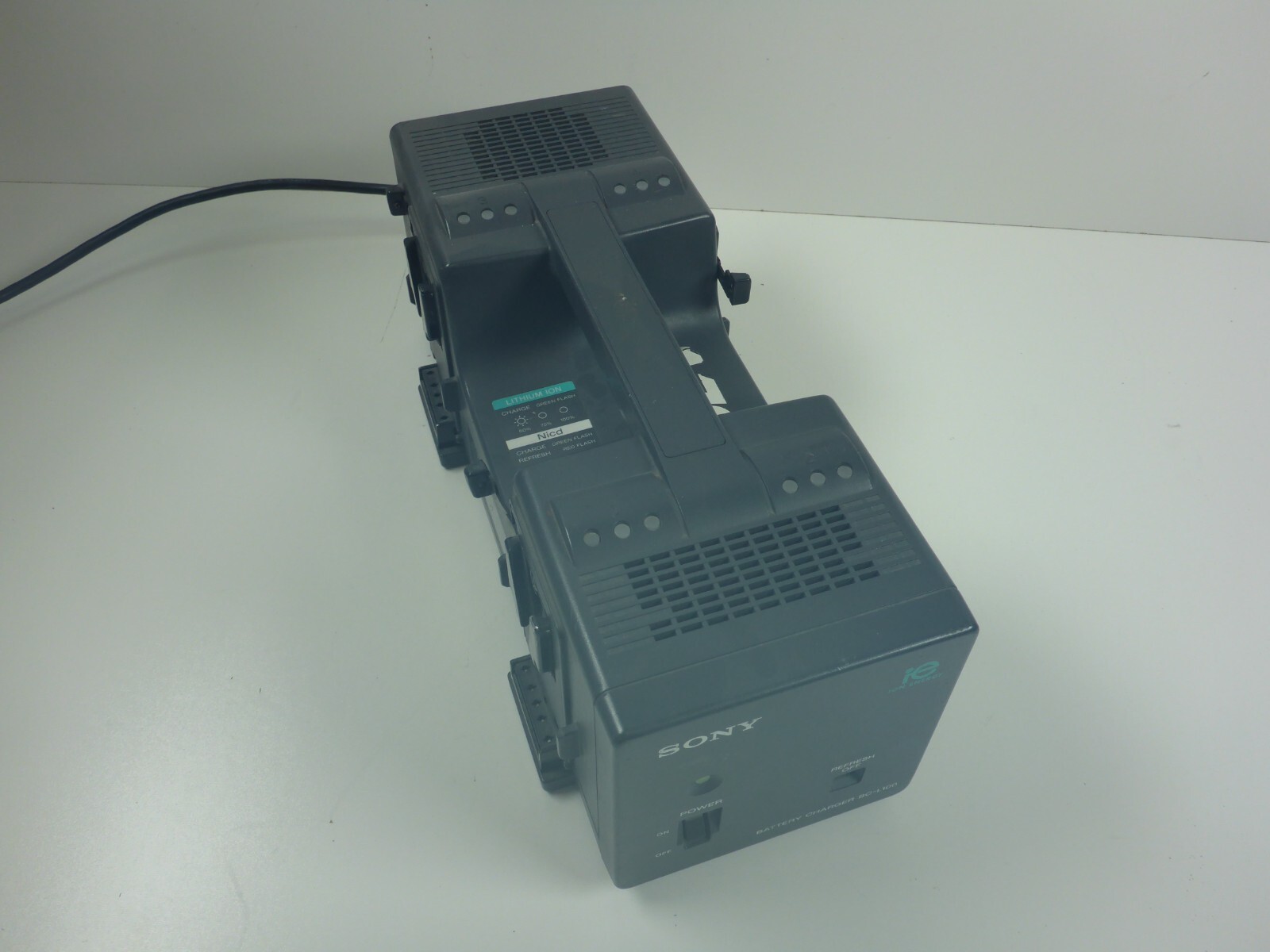 Sony BC-L100 Charger for 4 Batteries.