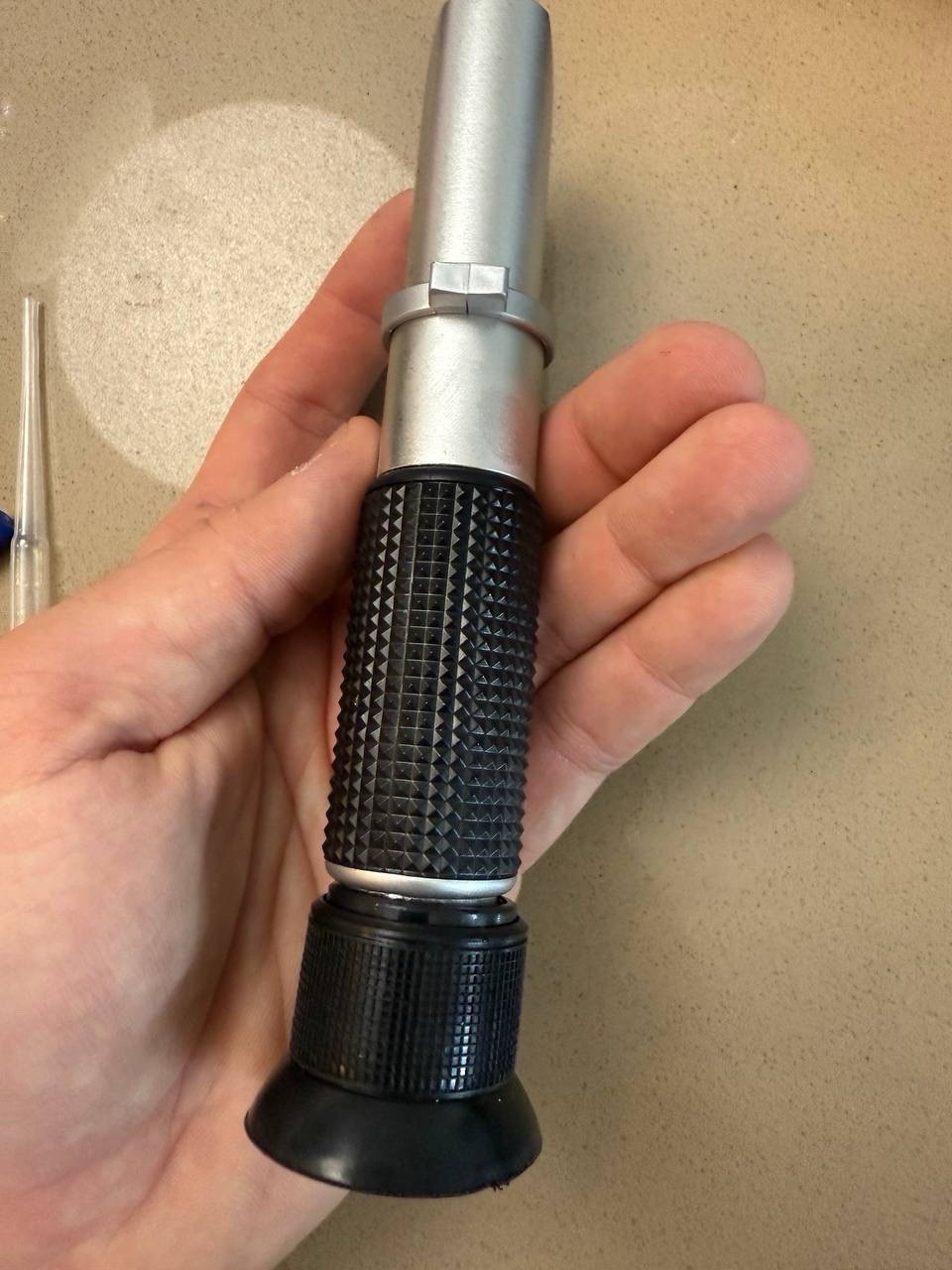 RHB-32ATC Handheld Refractometer with ATC 0–32%