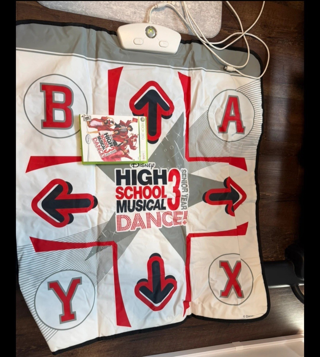 Disney High School Musical 3 Senior Year Dance Xbox 360 Game w/ Dance Pad