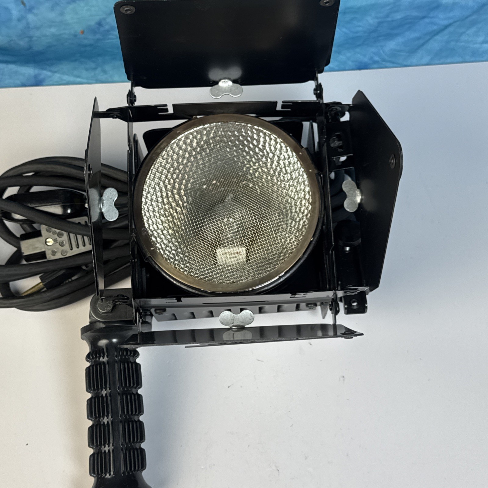 lowel omni light