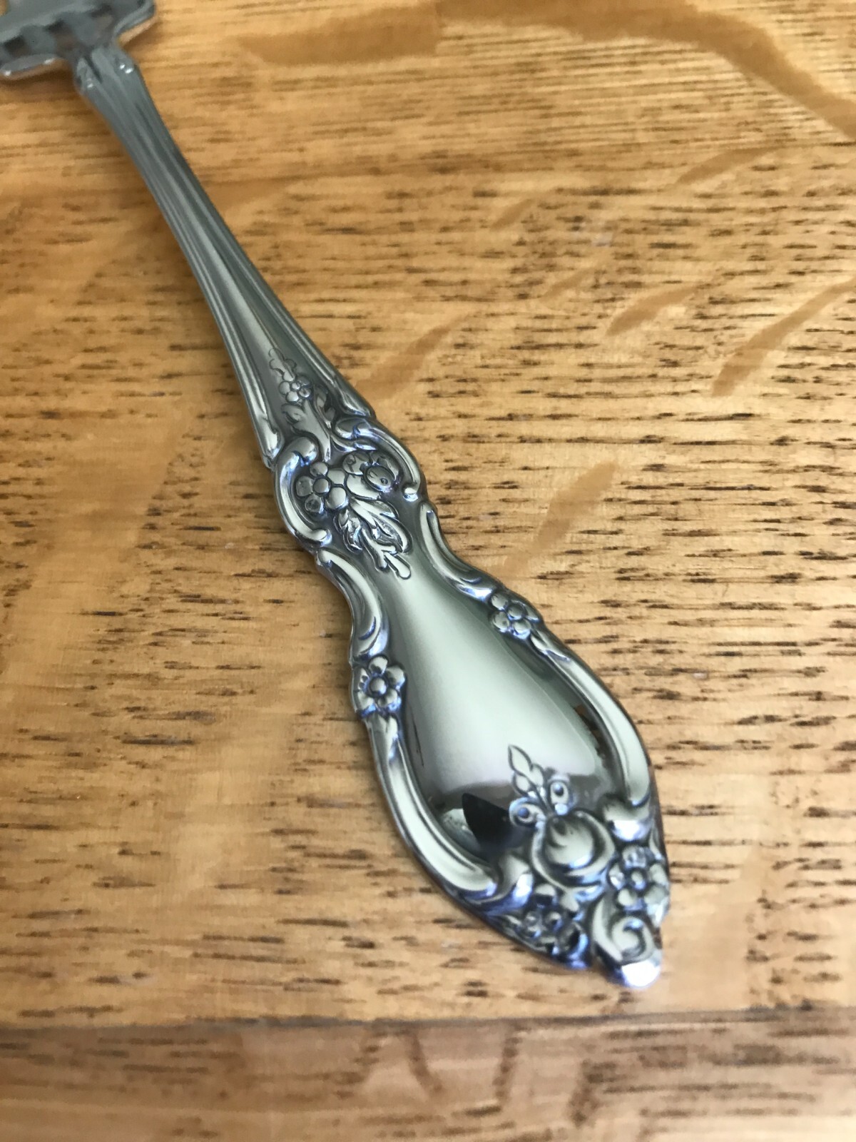 CHOICE of Oneida Community LOUISIANA Stainless Glossy Silverware Flatware