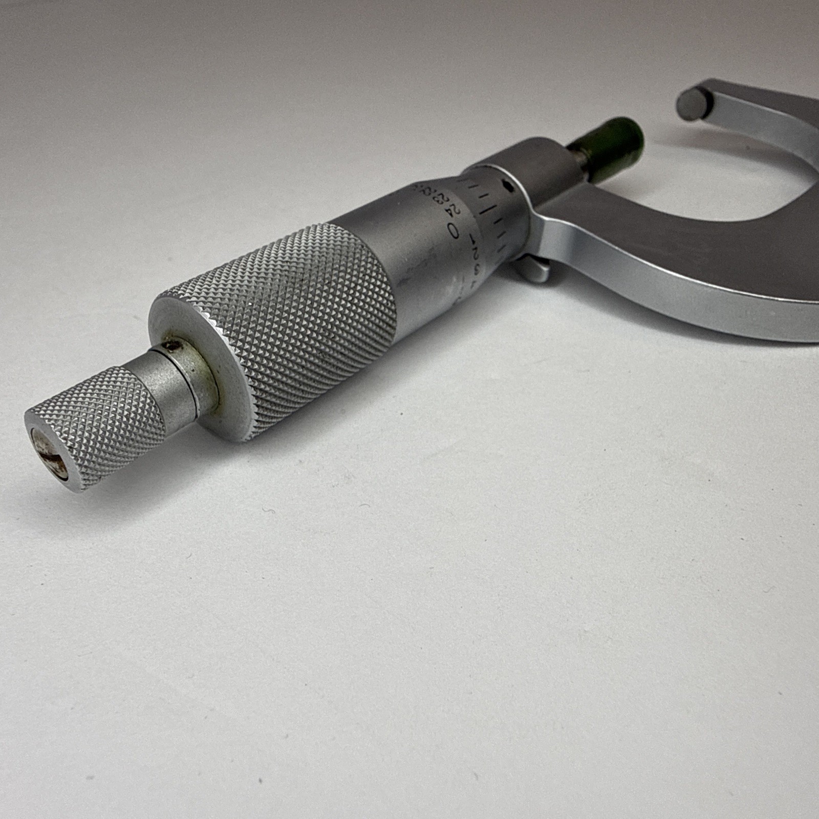 Mitutoyo Ratchet Thimble Outside Micrometer 1-2" Range .001"