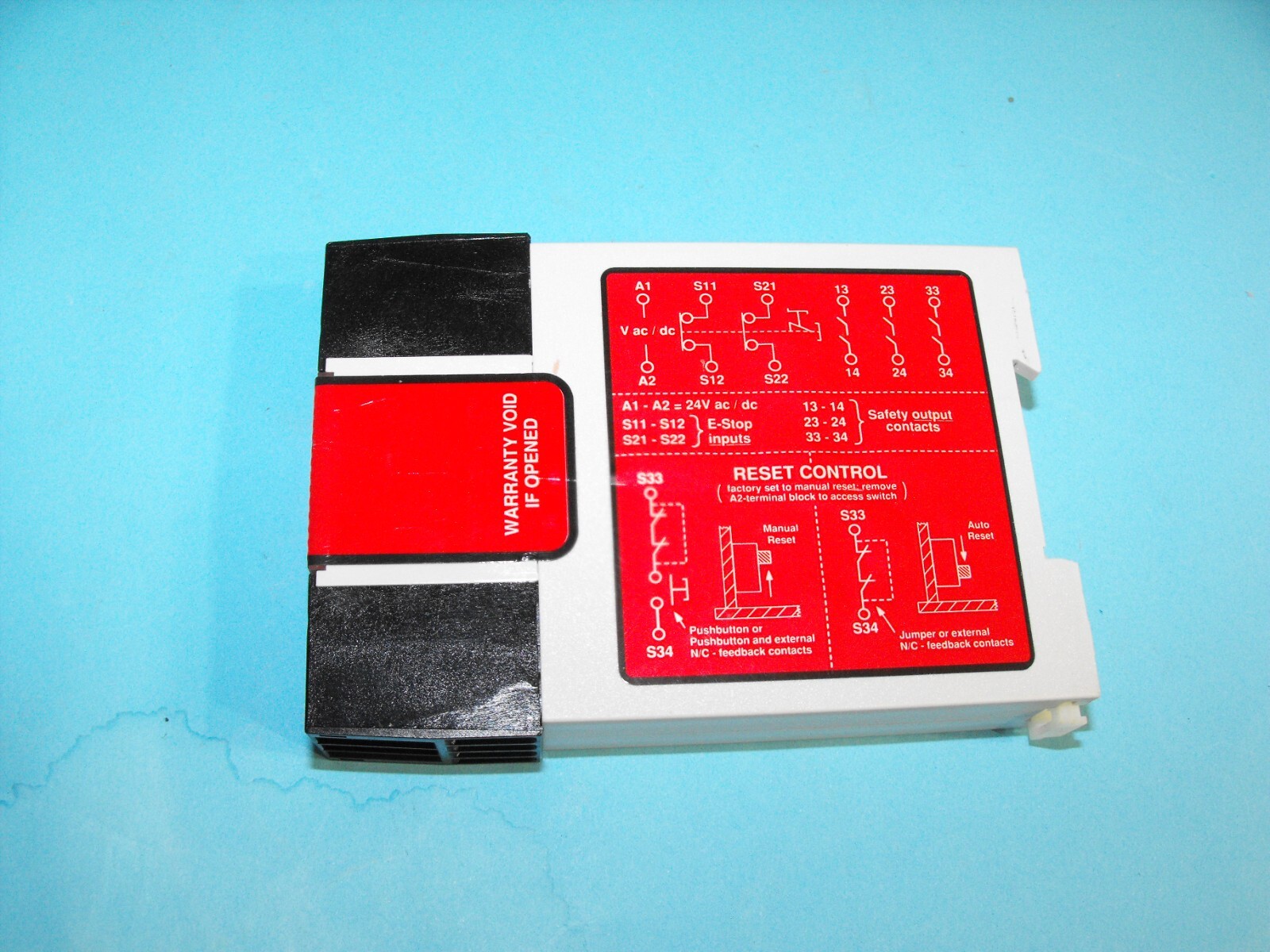 Banner ES-FA-9A.E-Stop Safety Relay Module 24V AC/DC.USED