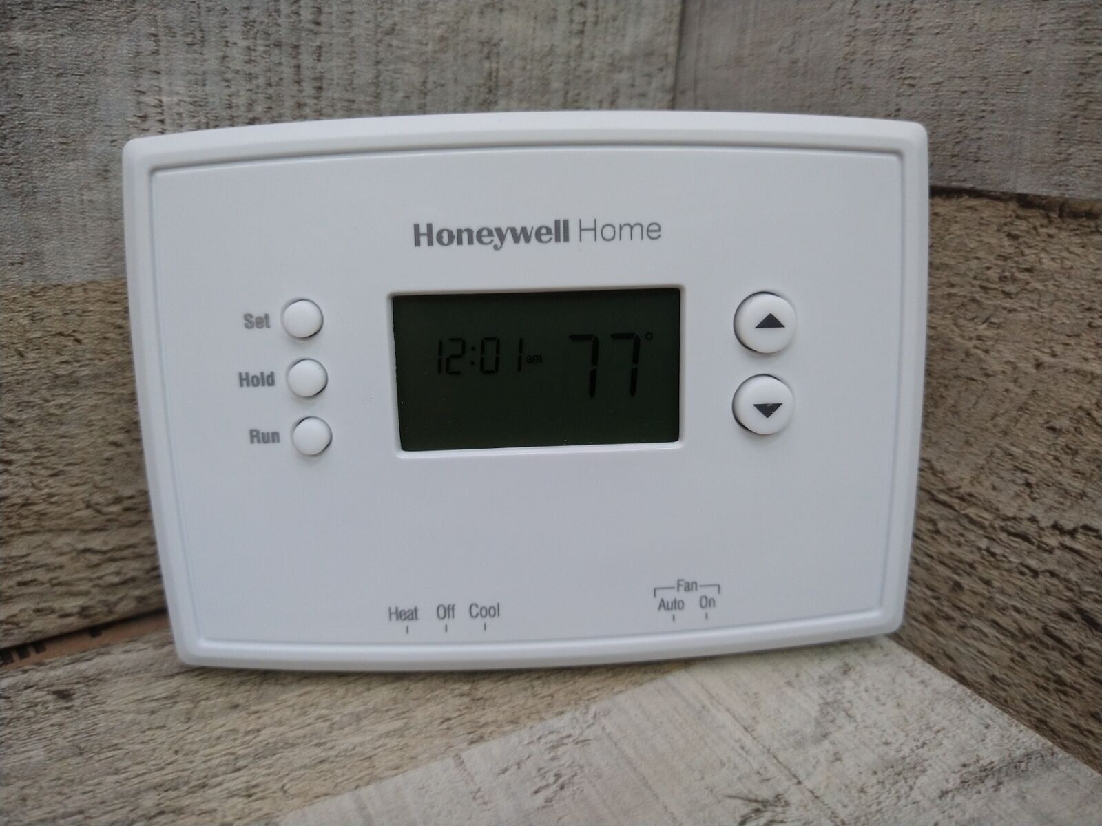 Honeywell 1-Week Programmable Thermostat (RTH221B1039) BULK PACKAGED
