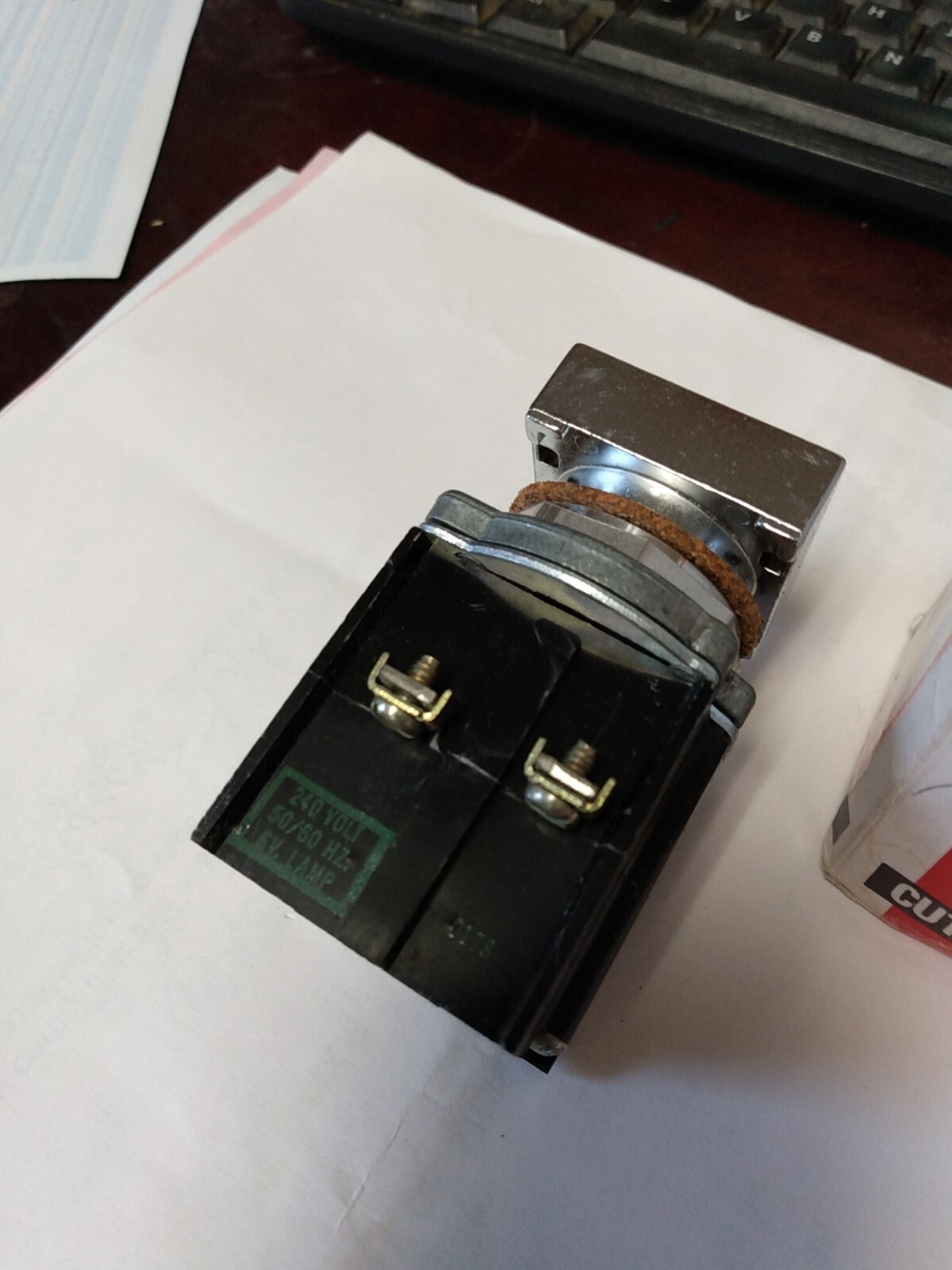 Cutler Hammer E30CB Indicating Light 240 Volt NIB
