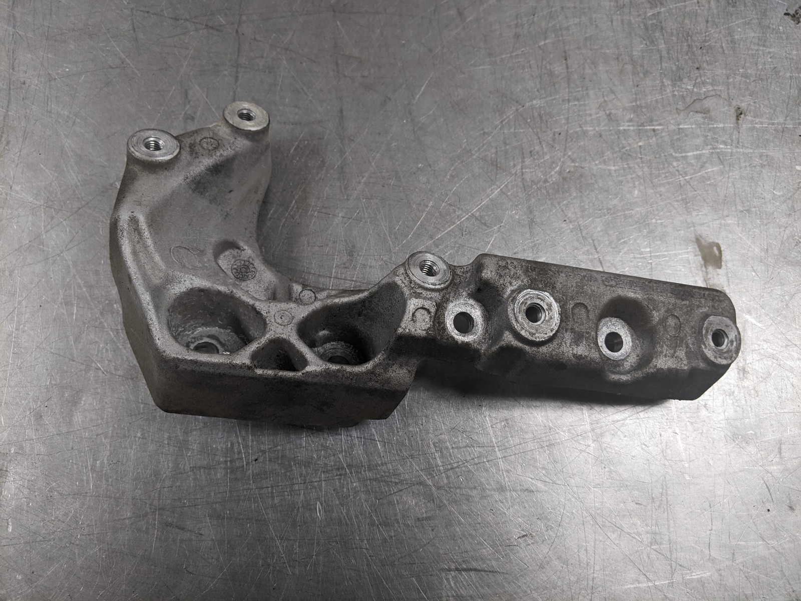 Accessory Bracket For 13-18 Ford C-Max 2.0 DS7E10239AB