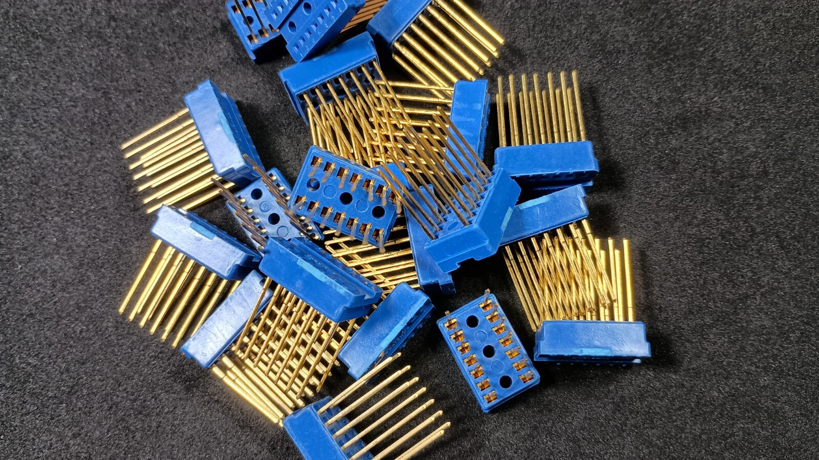 Qty 20: Quality 14-Pin Wire Wrap Sockets Gold Plated (63 grams - Read) NOS Xlnt!