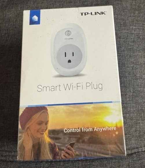 TP-Link HS100 Wi-Fi Smart Plug Kasa  New